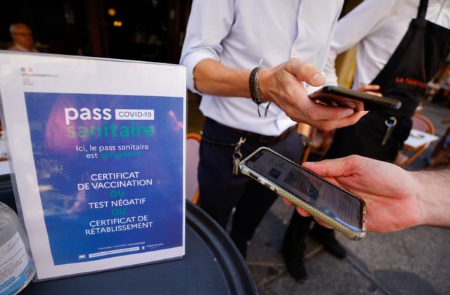 covid pass in cafes