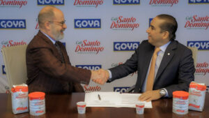 Joseph Pérez, Senior Vice President of Goya Foods and Manuel Pozo Perelló, Executive President of Induban