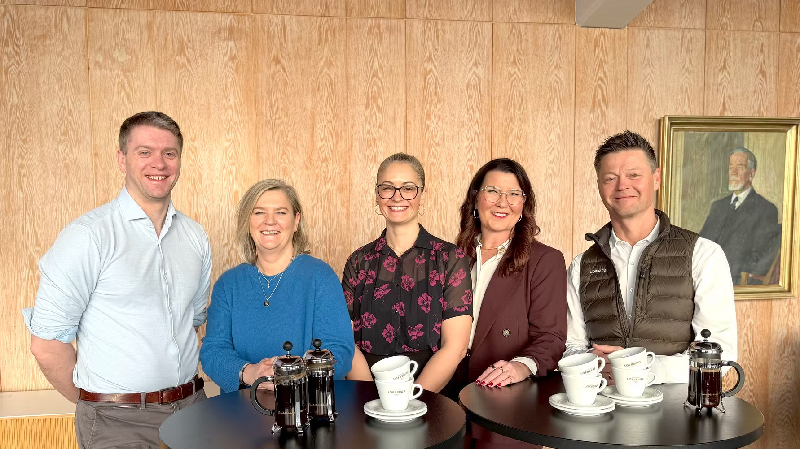 Dave Lewis, Alison Lynch and Samantha Freeman of Circle K together with Trina Törnqvist and Michael Salomonsson of Löfbergs – marking the start of an exciting European partnership.