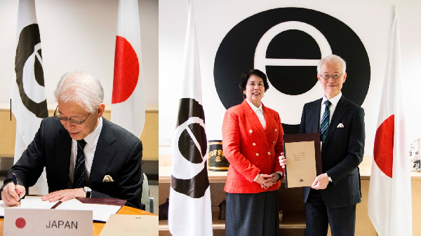 Ambassador HAYASHI Hajime of Japan signed the new International Coffee Agreement and exchanged views with ICO Executive Director Vanúsia Nogueira